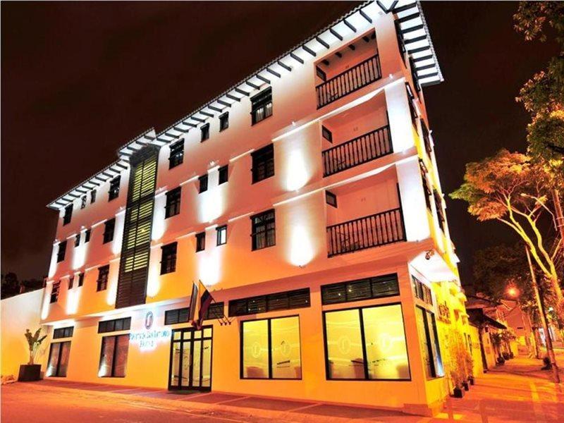 Aw Hotel Puerta De San Antonio Cali Esterno foto