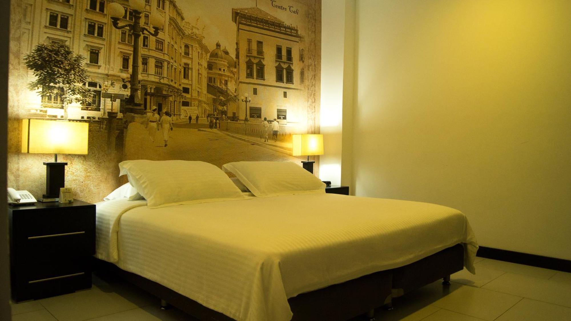 Aw Hotel Puerta De San Antonio Cali Esterno foto